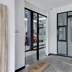 OYO Flagship 90775 I Sleep Hotel Bandung