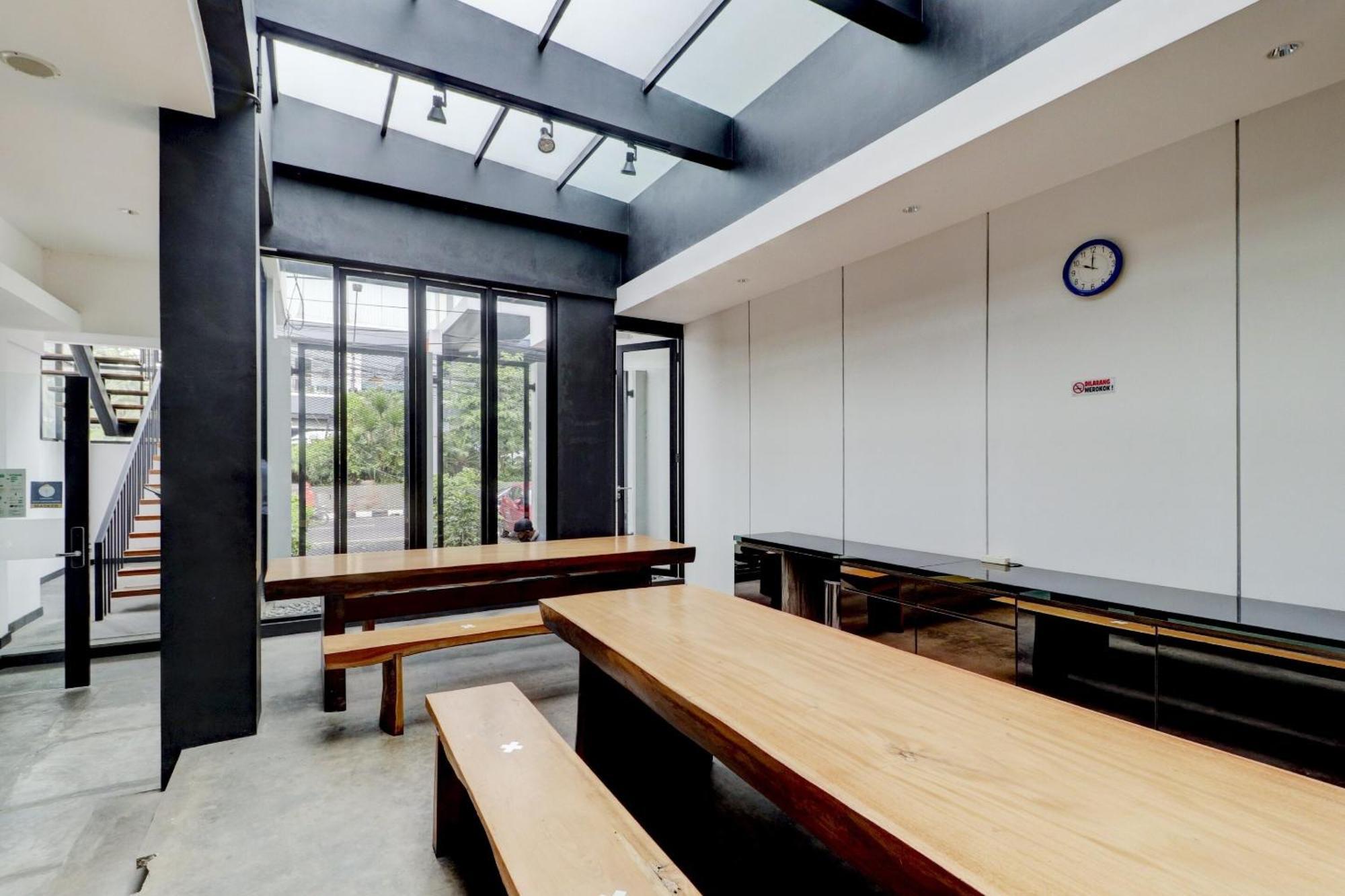 Oyo Flagship 90775 I Sleep 3*
